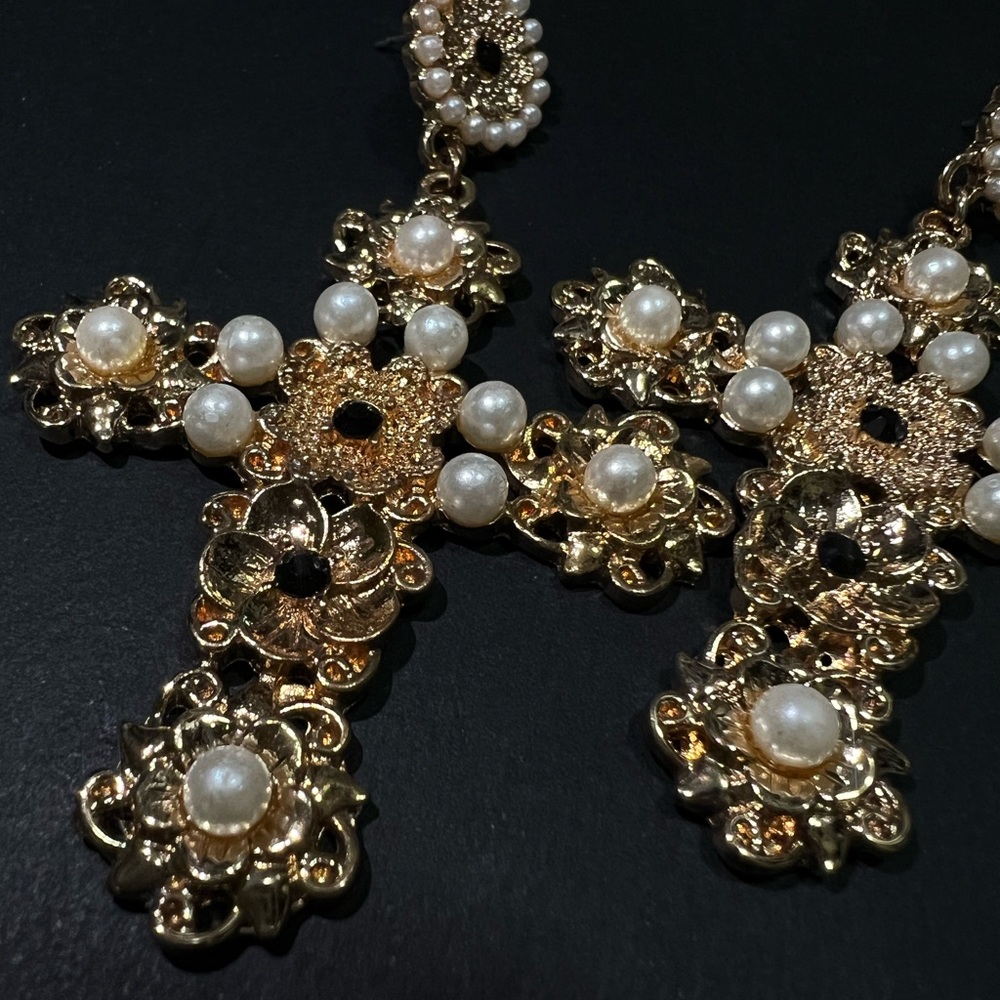 Elegant Gold and Pearl Cross Earrings - Picture 7 of 9